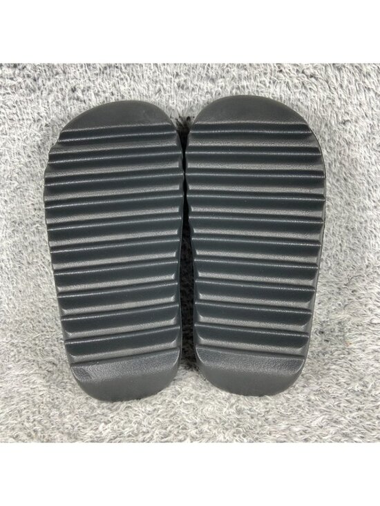 Sandals_&_Flip_Flops